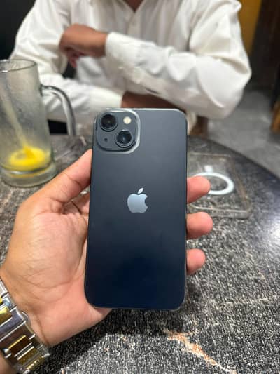 Apple iPhone 13