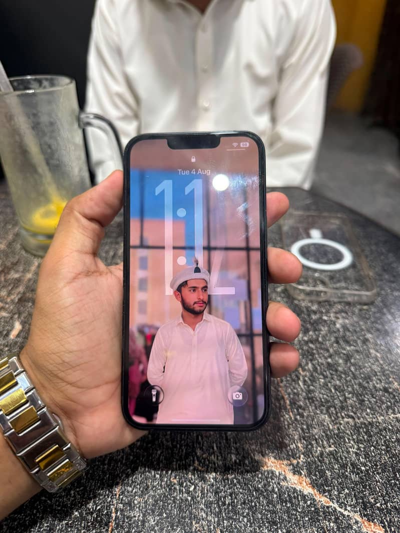 Apple iPhone 13 1