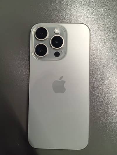 iPhone 15 Pro 128GB LLA (JV) – Natural Titanium – 10/10 Condition
