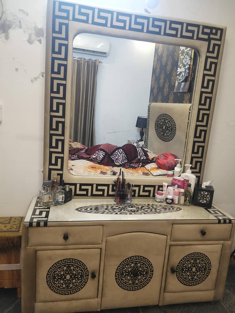 Dressing Table 2
