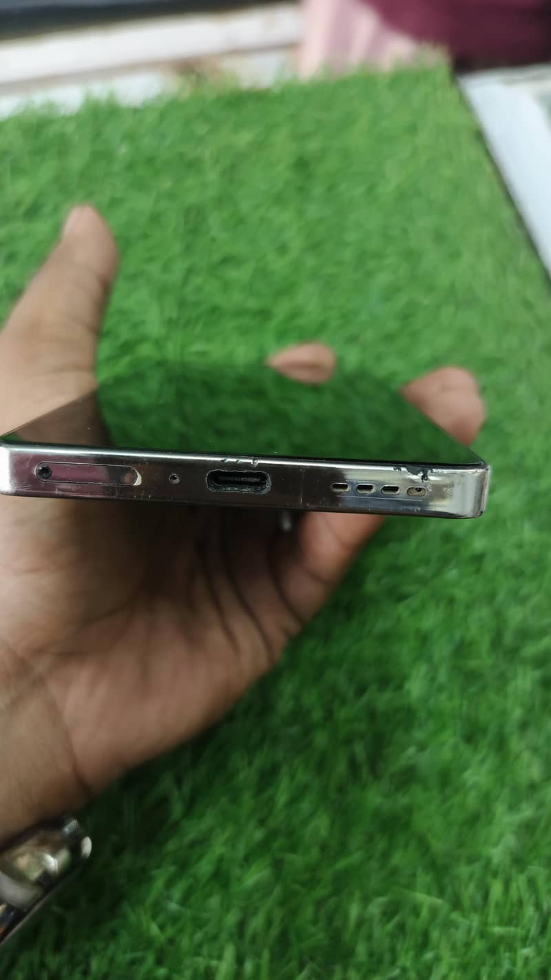 Infinix Note 40 4