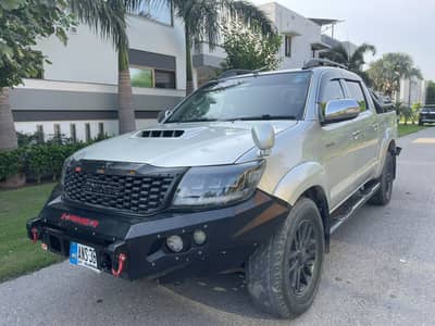 Toyota Hilux 4x4 2011/2016 import UK Model Total Genuine.