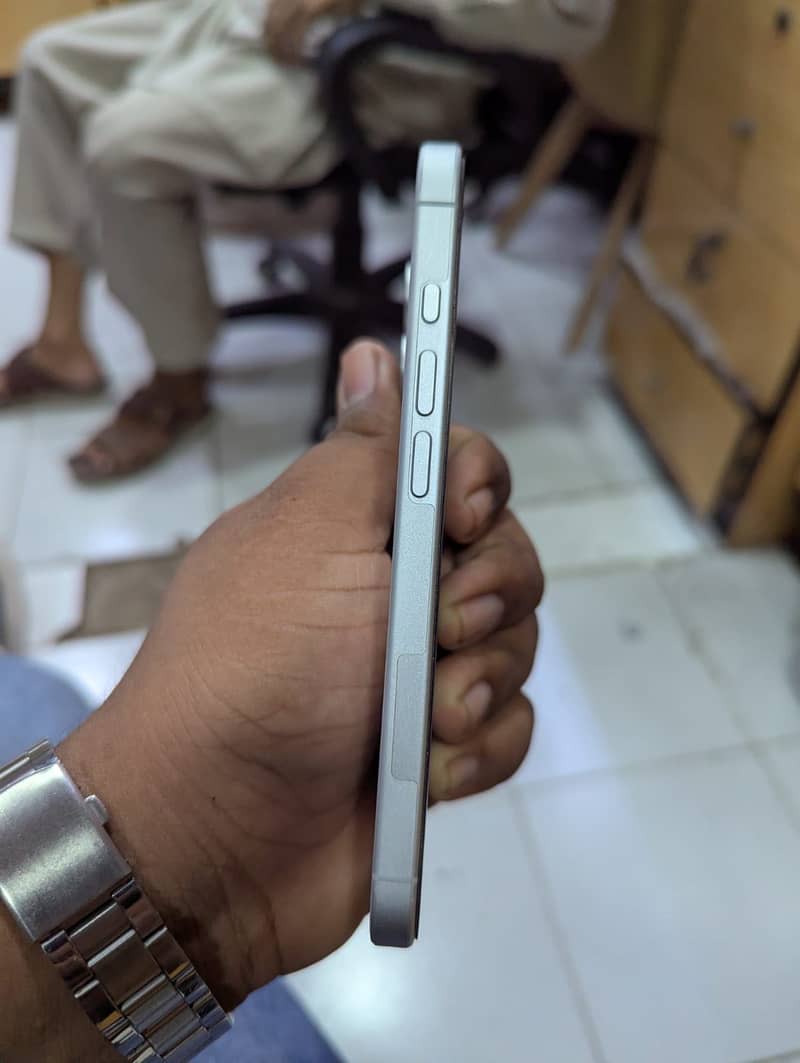 Apple iPhone 17 3