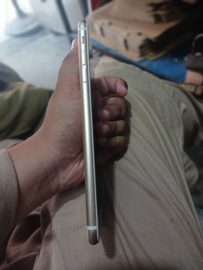 Apple iPhone 6S Plus 3