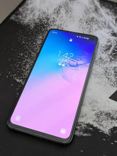 Samsung Mobile S10e 8GB/128GB