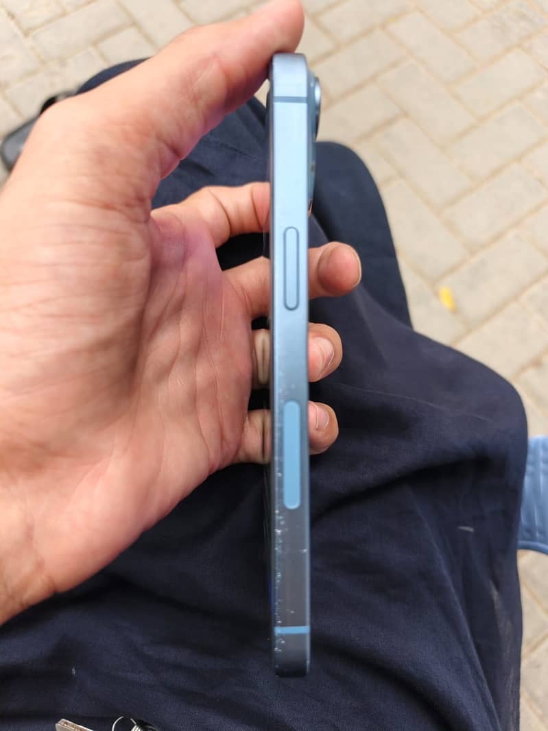 Apple iPhone 14 3