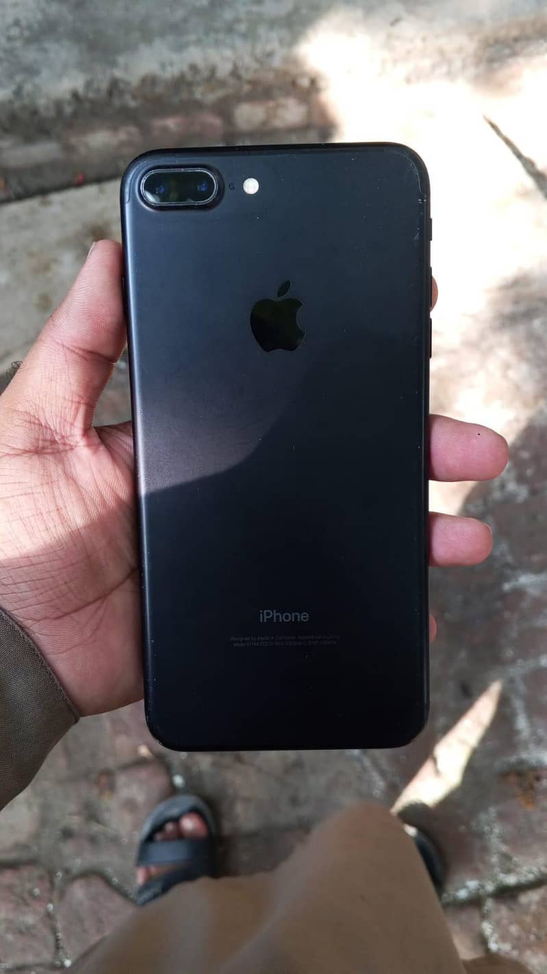 Apple iPhone 7 Plus 0