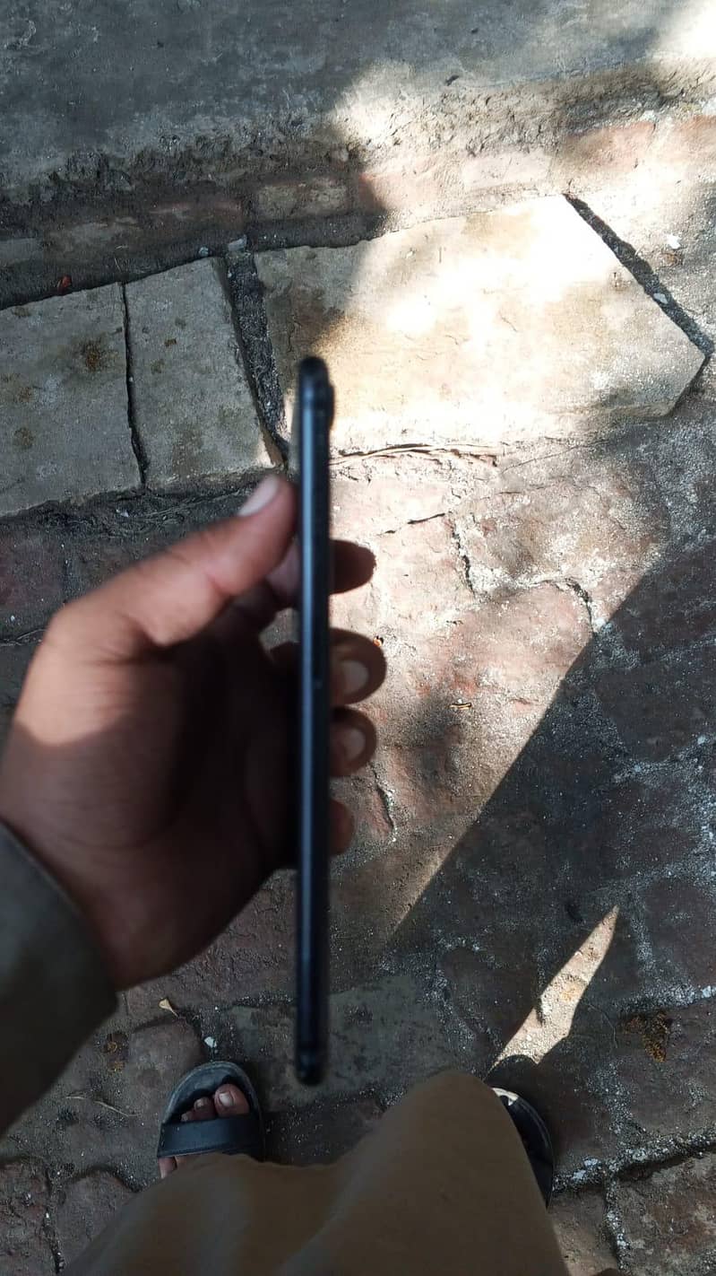 Apple iPhone 7 Plus 3
