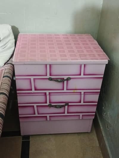 2 Side Tables Good Condition