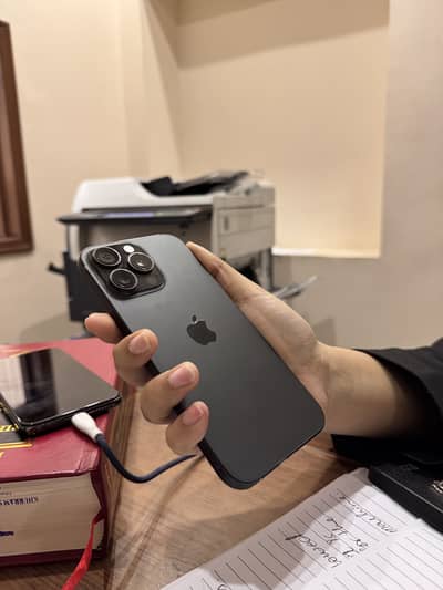 Apple iPhone 16 Pro Max
