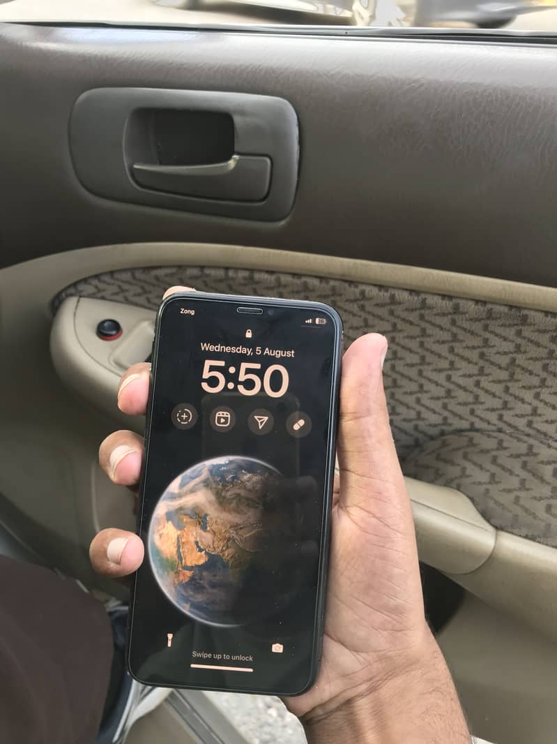 Apple iPhone X 0