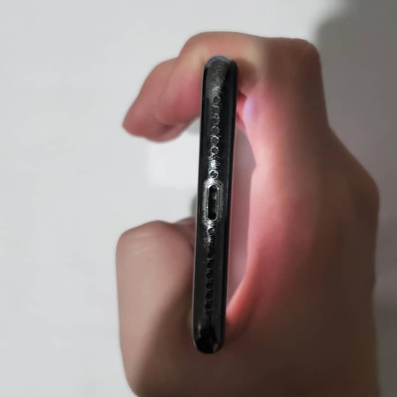 Apple iPhone X 5