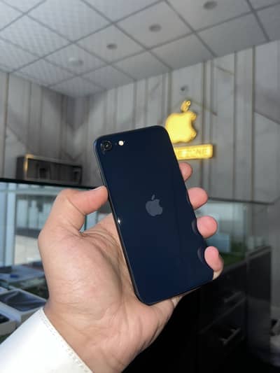 Apple iPhone SE 3