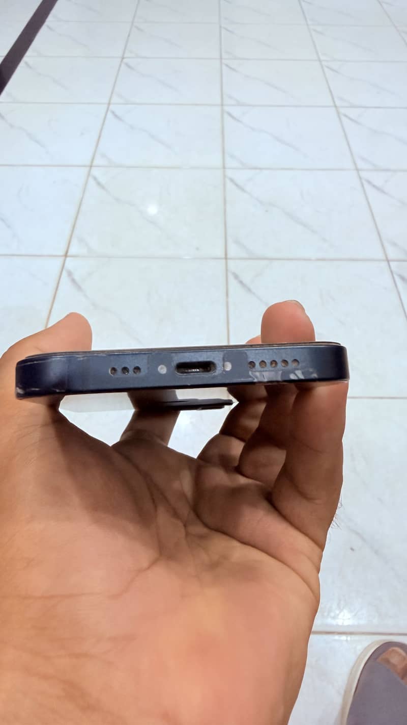 Apple iPhone 13 1