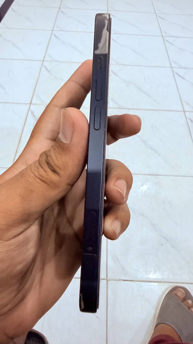 Apple iPhone 13 3