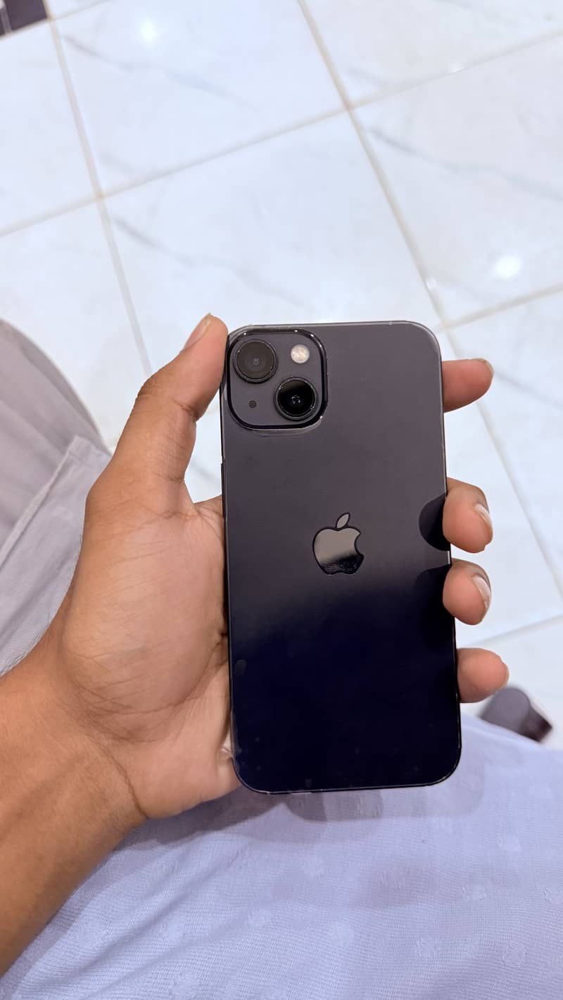 Apple iPhone 13 6