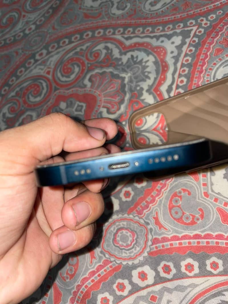 Apple iPhone 13 3