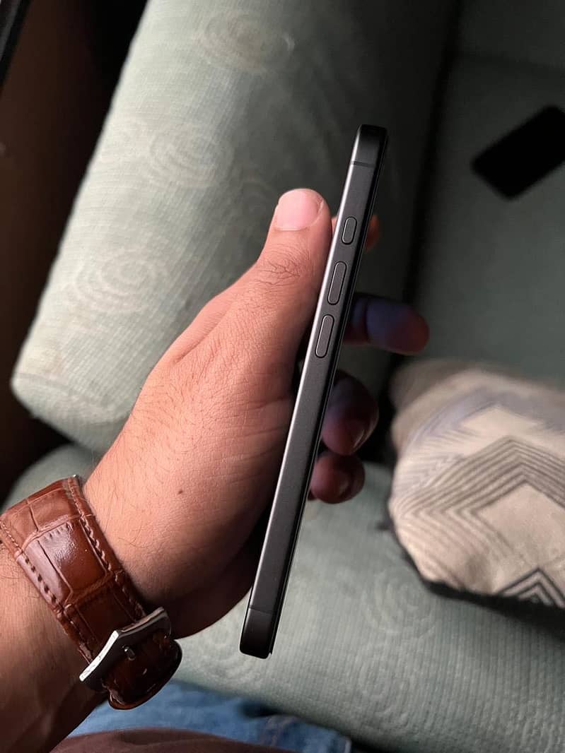 iPhone 17 4