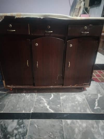 iron stand/ press table for sale in good condition