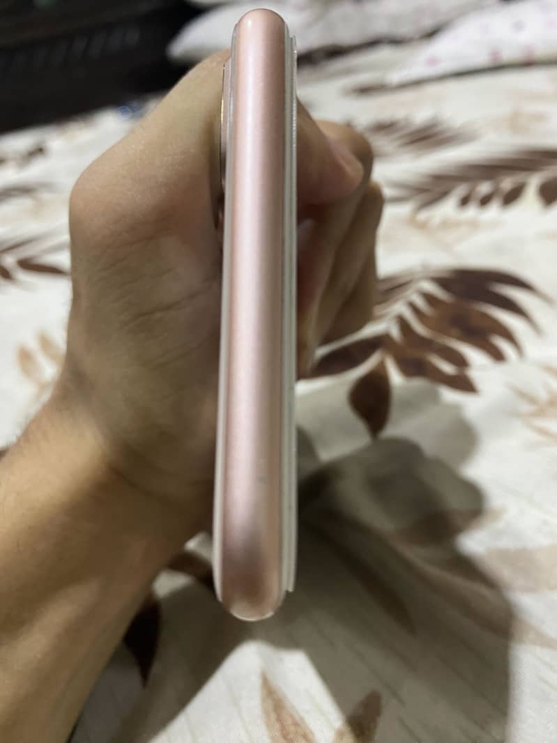 Apple iPhone 8 Plus 6