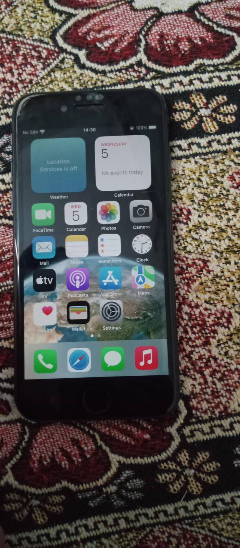Apple iPhone 8 1