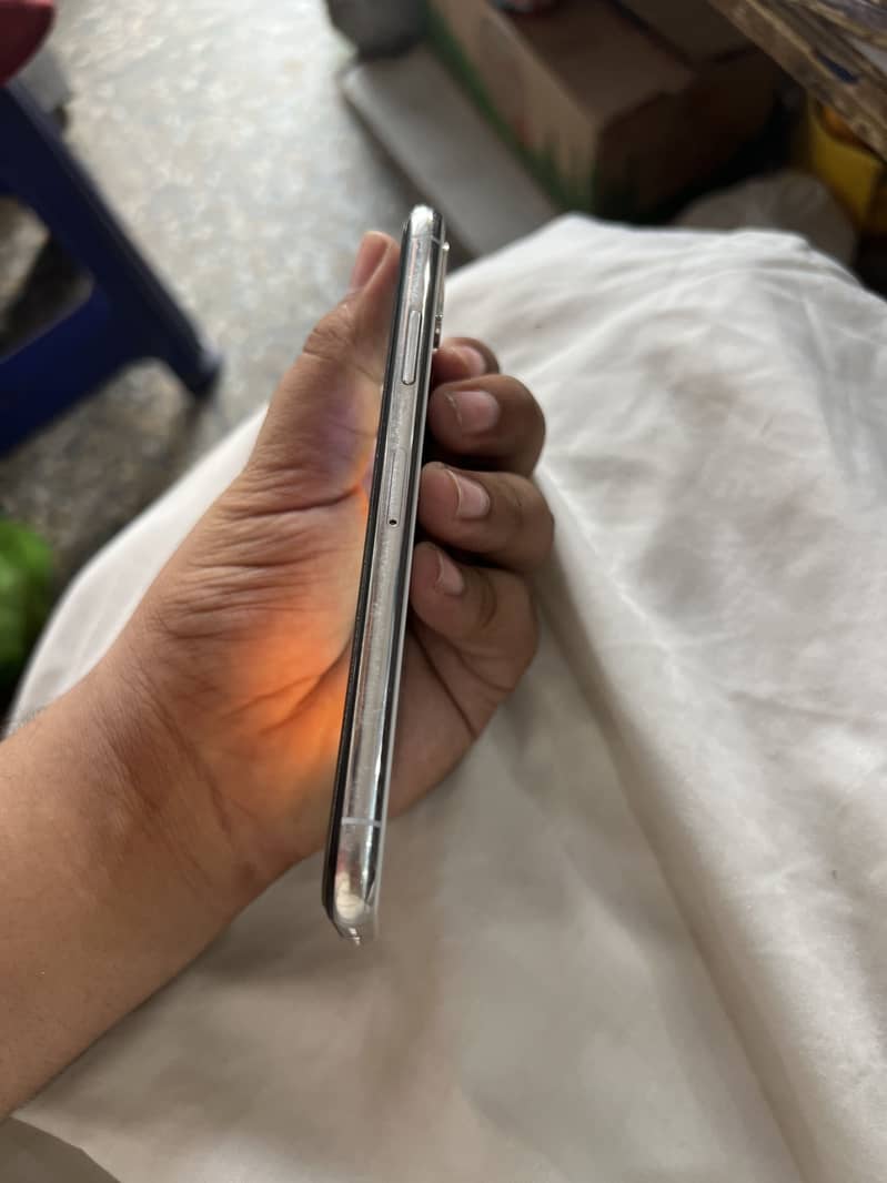 Apple iPhone X 1