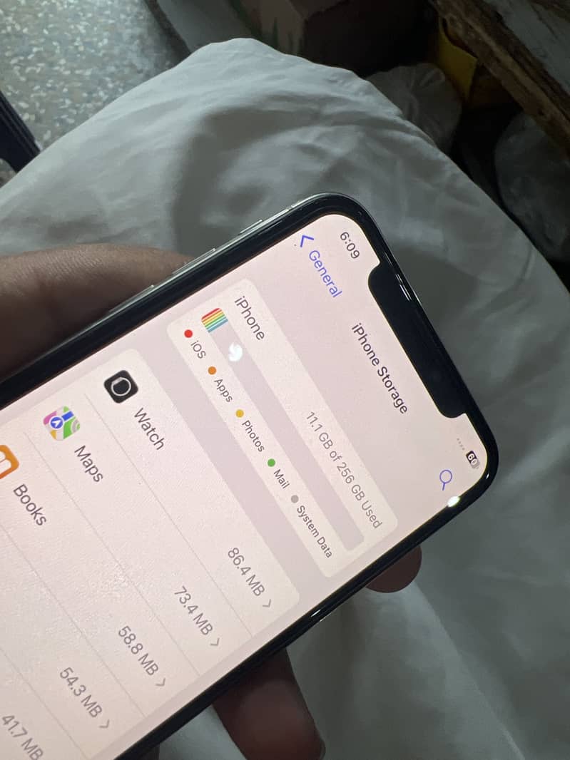 Apple iPhone X 5