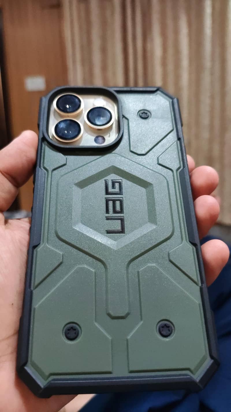 14 pro max uag case 0