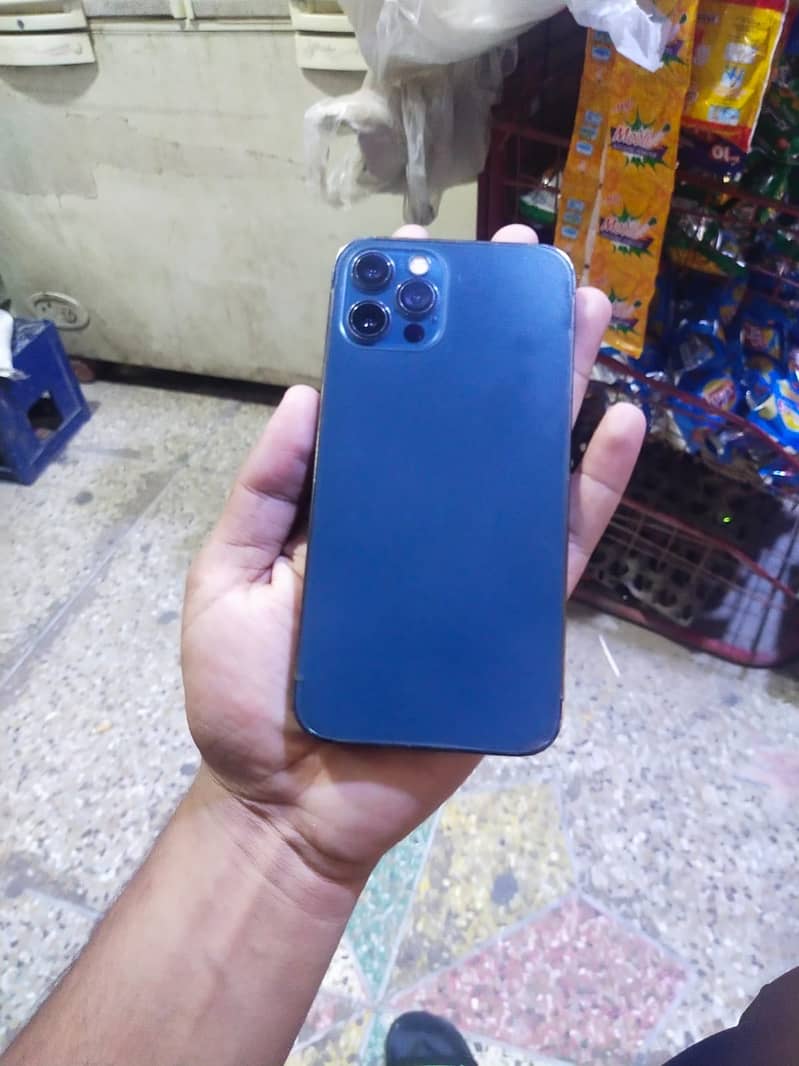 12 pro 8