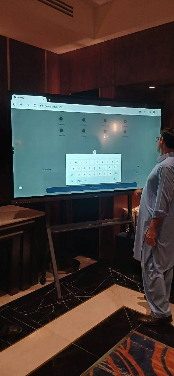 Maverik Interactive Flat Panel | Interactive Smart Board |Touch Screen 1
