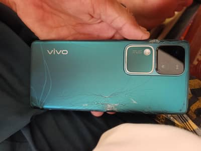 Vivo V30 with box charger 12/256 back or panel ka glass crack