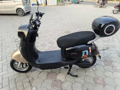 evee gen Z only 3200 km reading model 2026