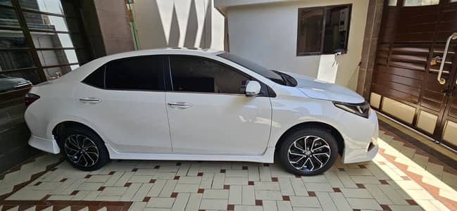 Toyota Altis Grande 2023