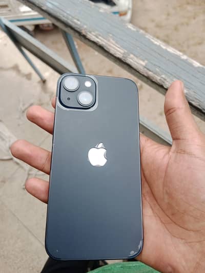 Apple iPhone 13