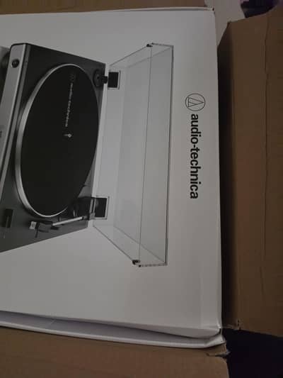 VINYL. PLAYER Audio Technica