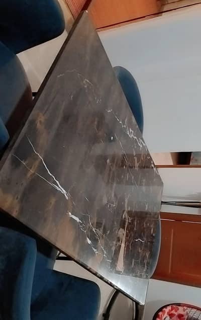 Dining Table with 4 chairs