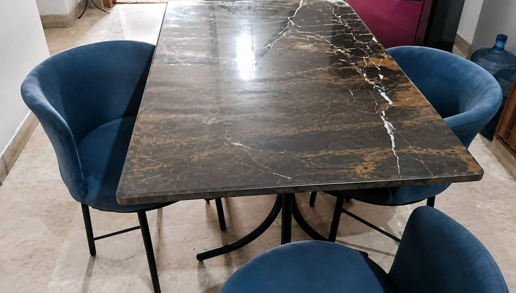Dining Table with 4 chairs 1