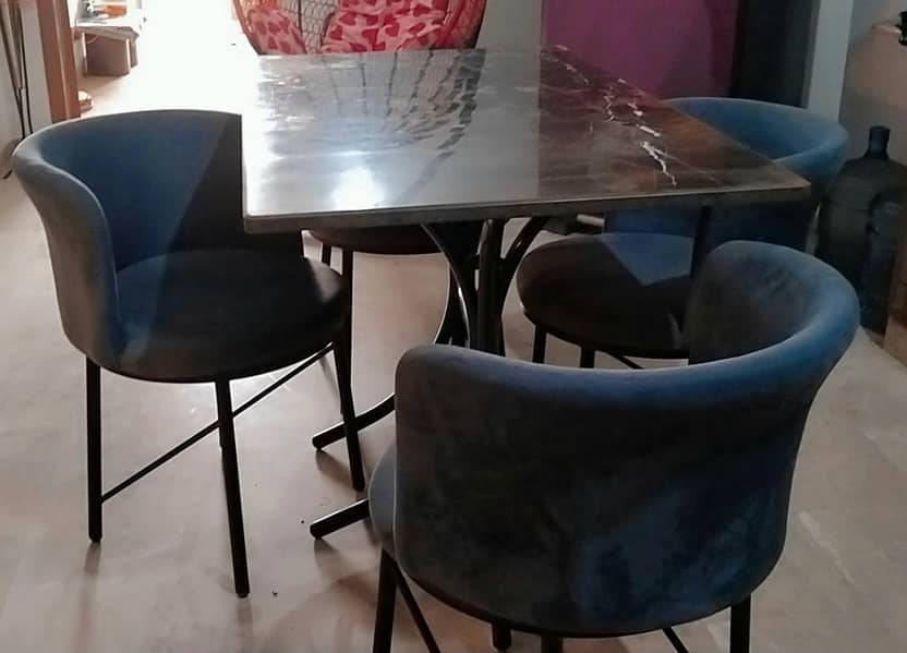 Dining Table with 4 chairs 4