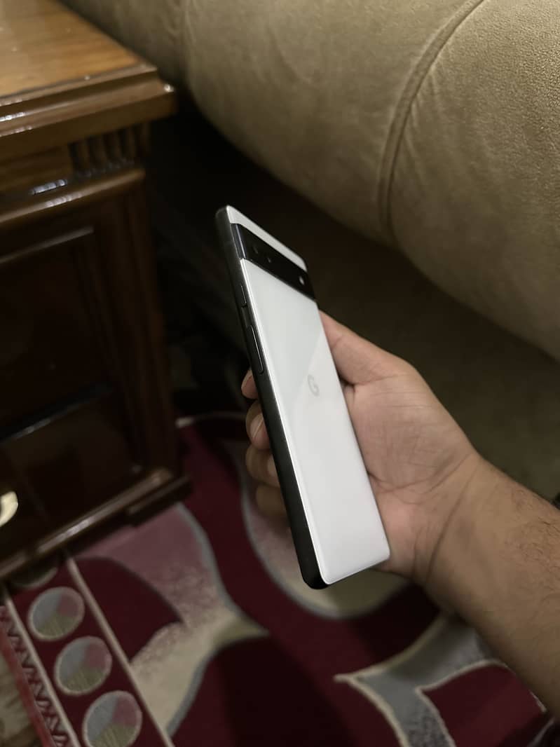 Google Pixel 6a 1