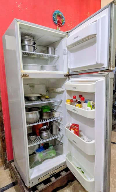 Dawlance Fridge large size