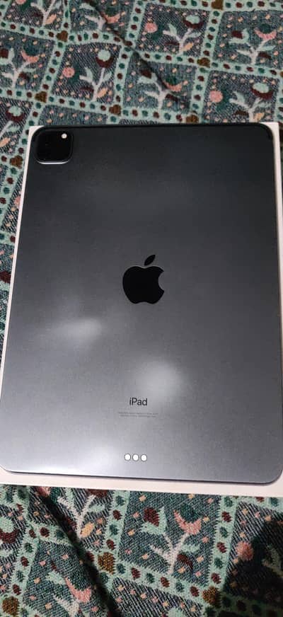 iPad pro 11 inch 256 gb M1