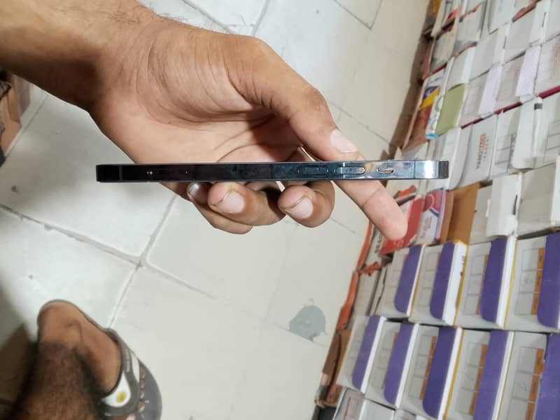 Apple iPhone 12 Pro 1