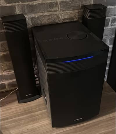 Panasonic SC-HT31 2.1 Speaker System like new