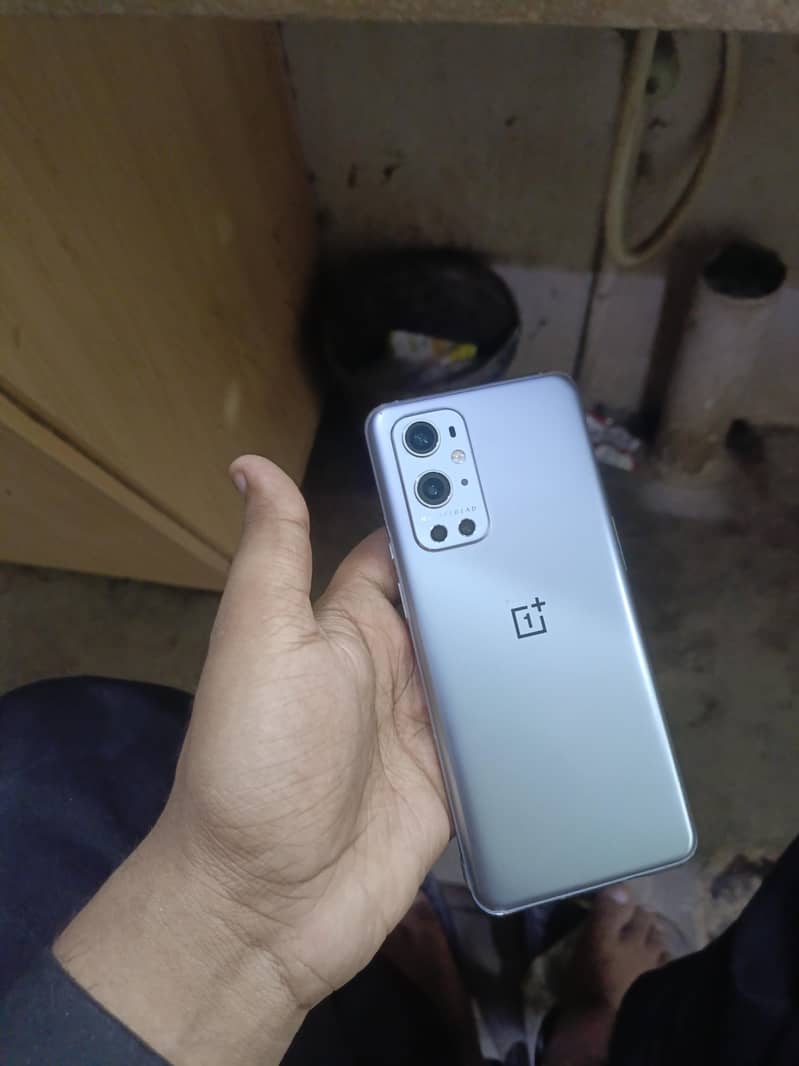 One Plus 9 Pro 5