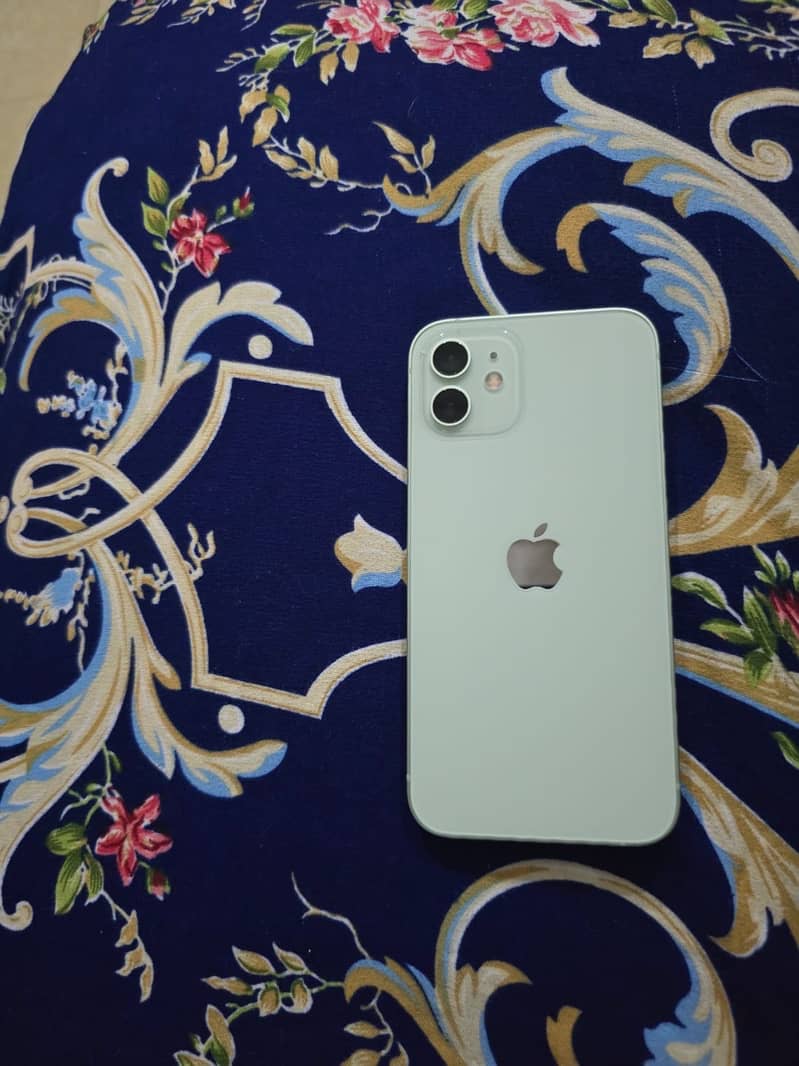 Apple iPhone 12 2