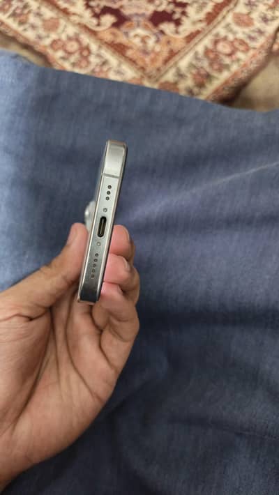 Apple iPhone 16 Pro