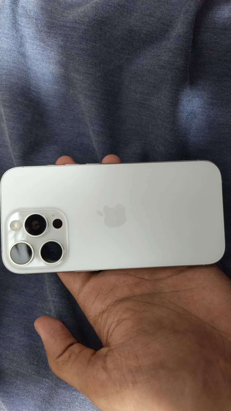 Apple iPhone 16 Pro 6