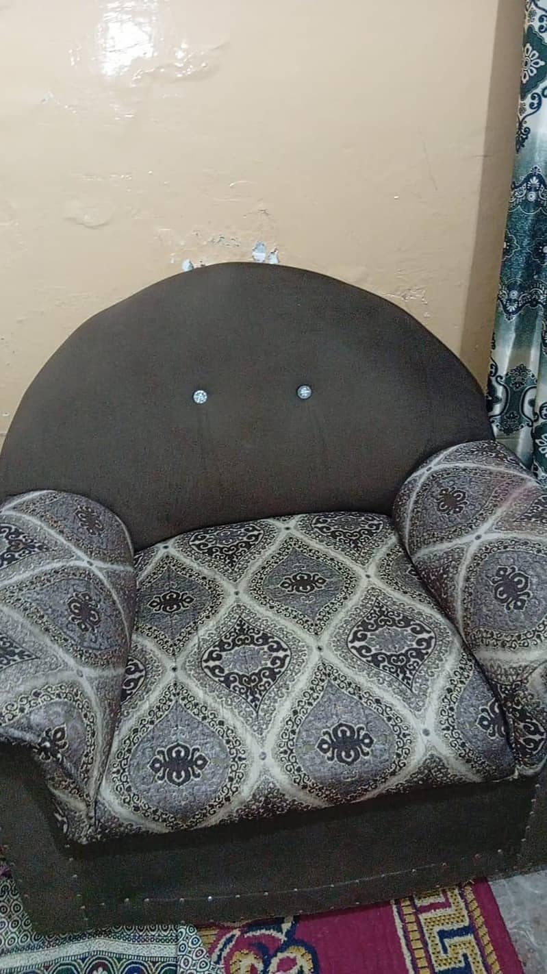 sofa 4 seater 1