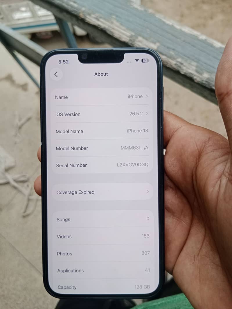 Apple iPhone 13 5