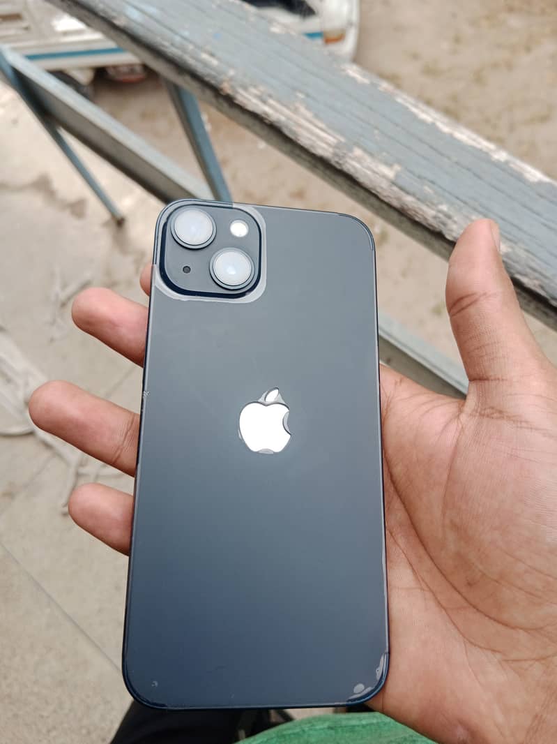 Apple iPhone 13 8